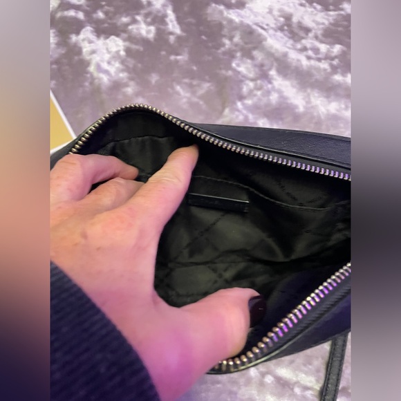 MICHAEL KORS Jet Set Large East West Zip Chain Black Crossbody Bag - Picture 5 of 9